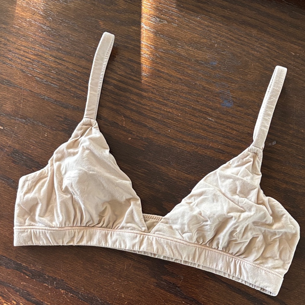 SKIMS Soft Triangle Bralette - Light Beige